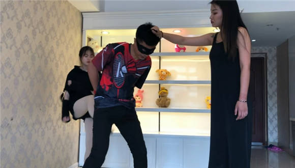 020607h2o3cqxkgocogcee.jpg 020607h2o3cqxkgocogcee.jpg